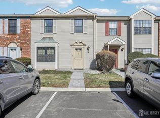 204 Hampshire Ct, Piscataway, NJ