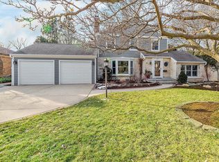 810 N Waiola Ave, La Grange Park, IL 60526