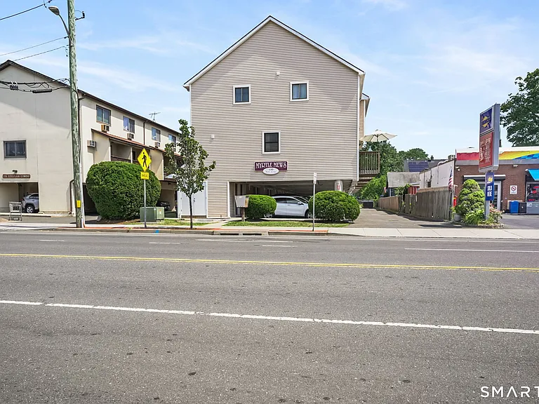 130 Myrtle Ave #A — Photo 24