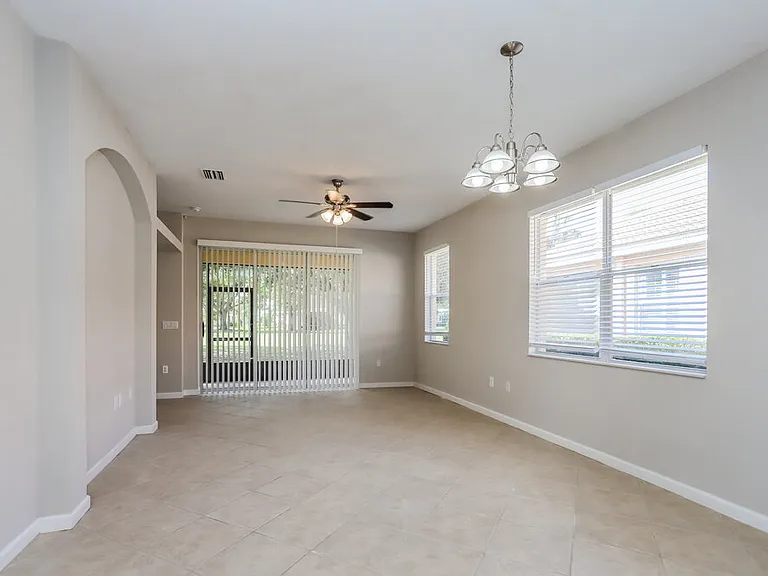 5805 Spanish Point Ct — Photo 5