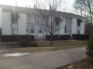 348 College St #350-352, Crystal Lake, IL 60014