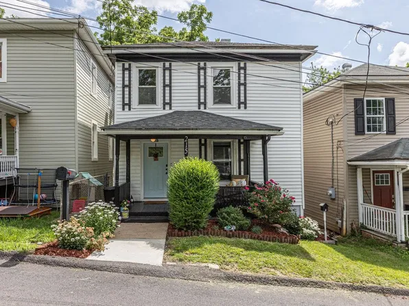 215 Richardson St, Staunton, VA 24401