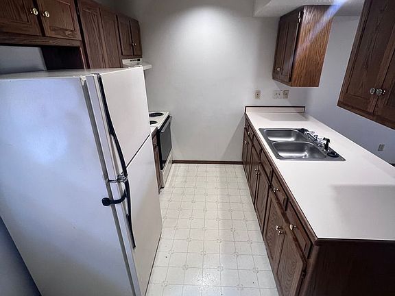 3rd image of 215 W Hudson St APT D