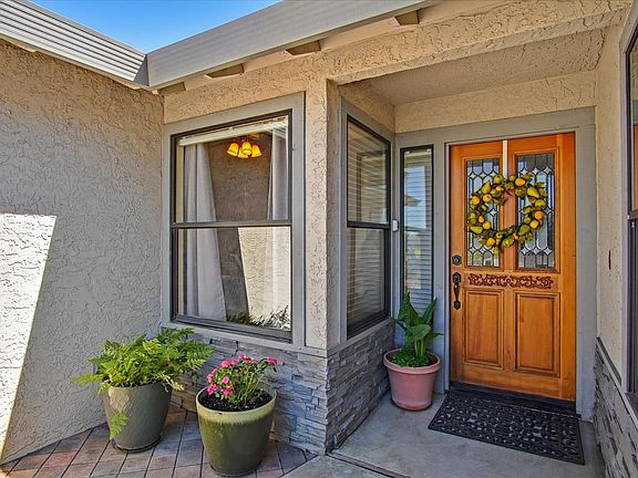 3rd image of 1471 Las Brisas Dr