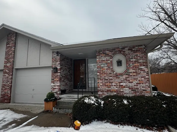 3206 S 50th St, Omaha, NE 68106