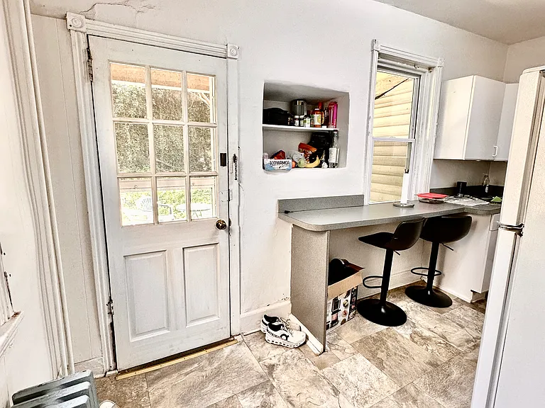 331 Lyceum Ave #1 — Photo 11