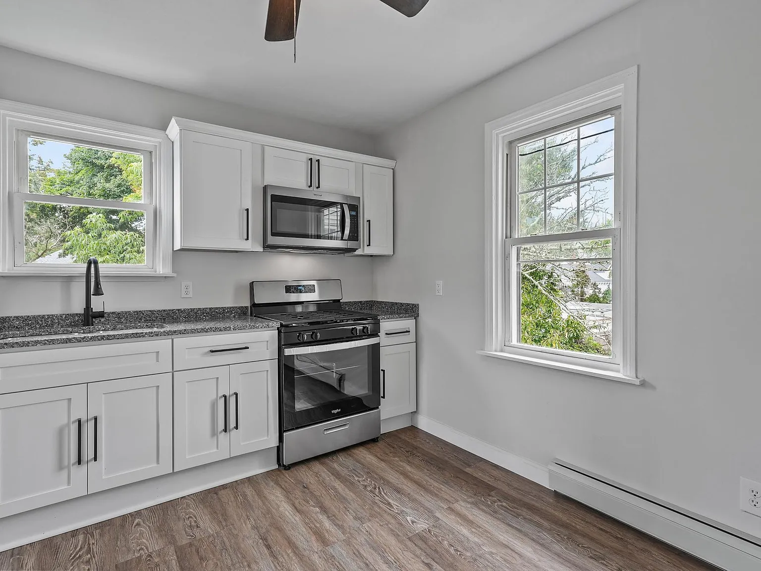 25 Amity St — Photo 4