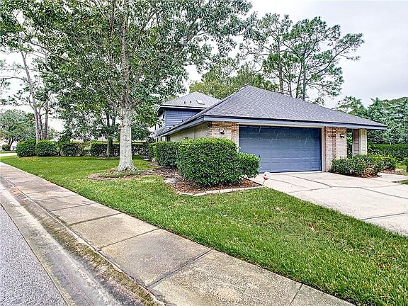 3rd image of 230 Braeburn Cir