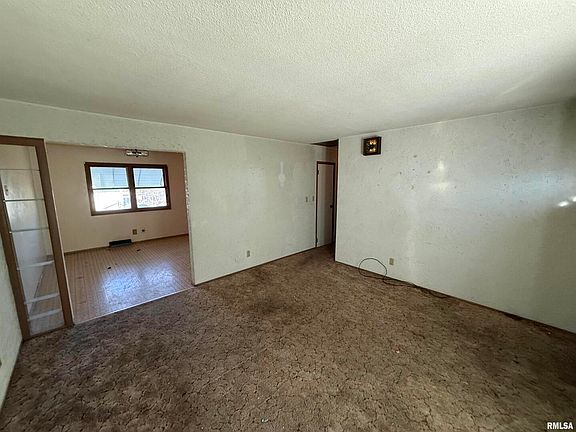 4th image of 3022 Welshire Dr