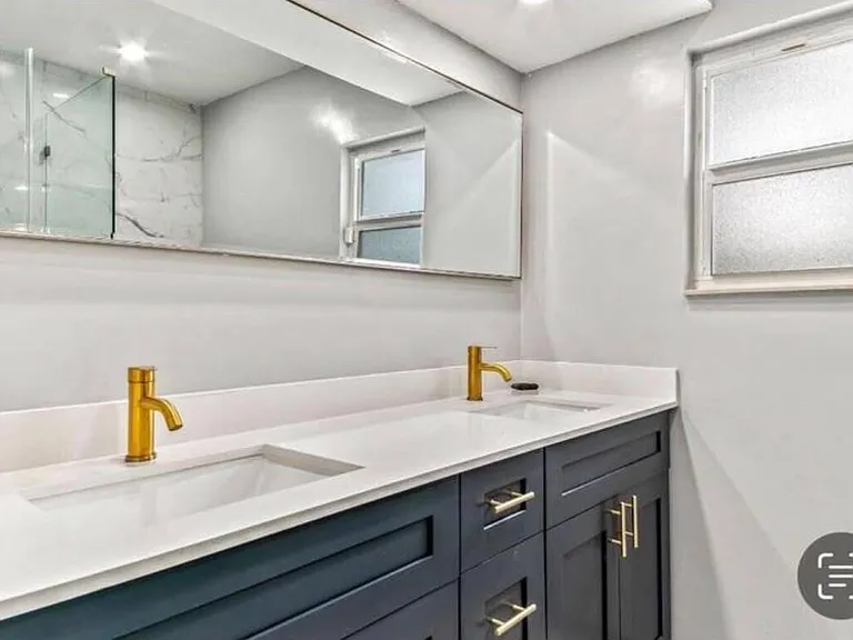 4811 Hayes St — Photo 8