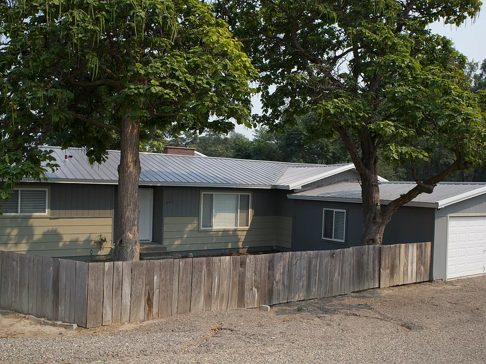 501 3rd St