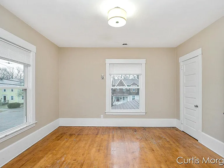 1035 Chatham St NW — Photo 16