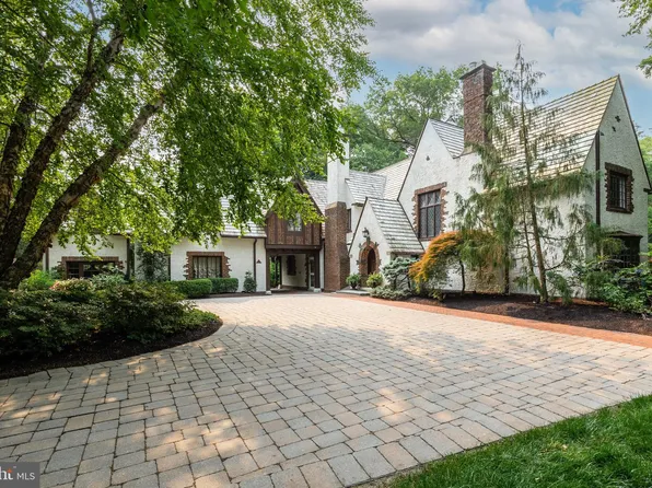 700 Golf View Rd, Moorestown, NJ 08057