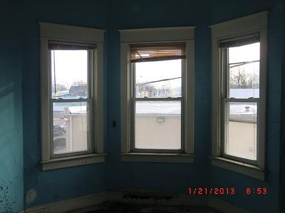 5th image of 815 W 145th St