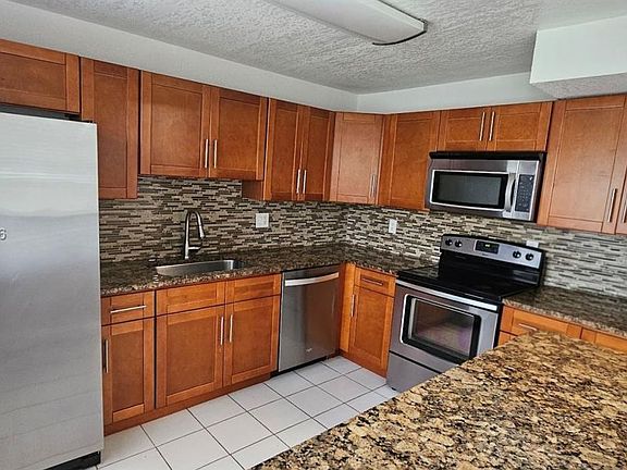 5th image of 305 Lakeview Dr APT 101