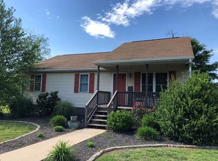 1868 Fanny White Rd, Dillwyn, VA 23936