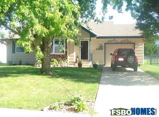 2309 Swan Dr, Norwalk, IA 50211