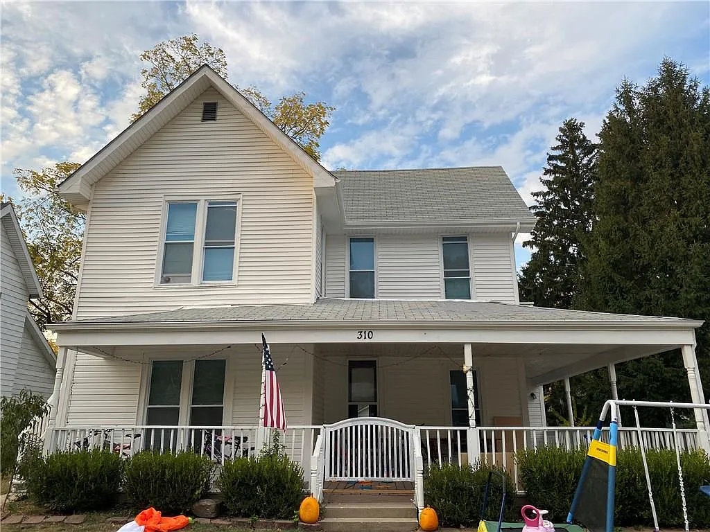 310 Walnut St photo 1