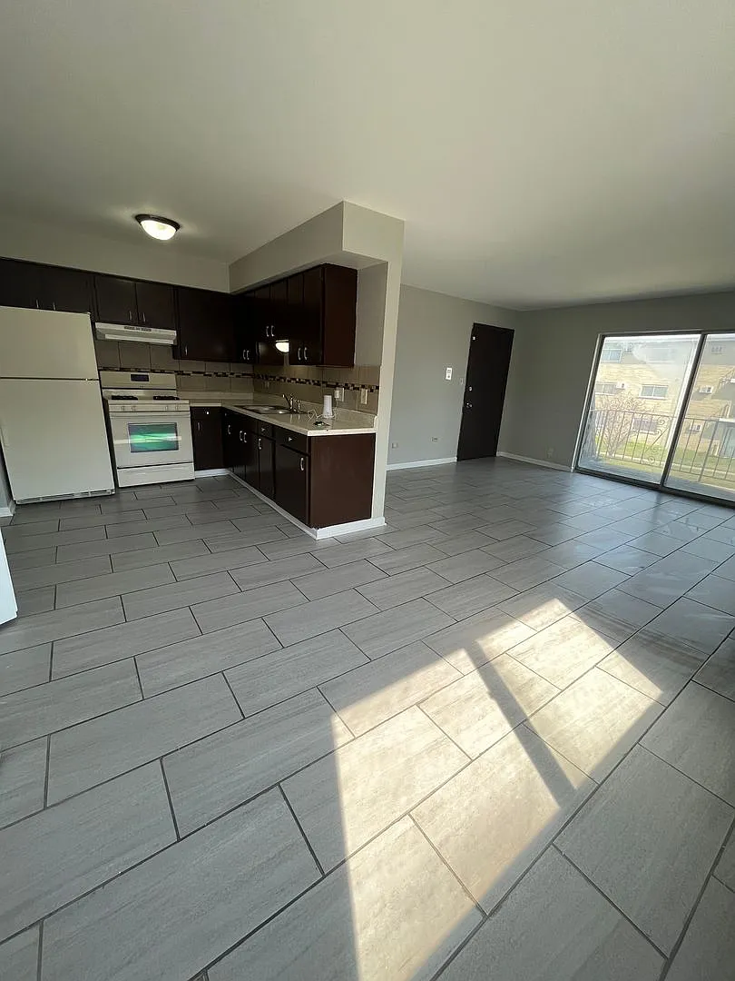 Building Photo - 17724 Rosewood Dr