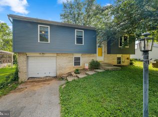 454 Amesbury Rd, Lancaster, PA 17601