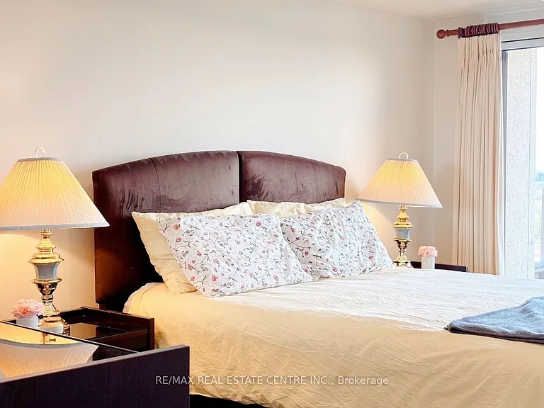 3880 Duke Of York Blvd #1415 — Photo 8