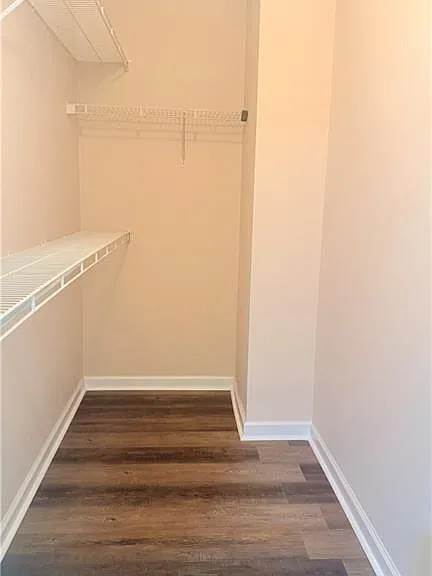 1475 Brookdale Dr — Photo 14