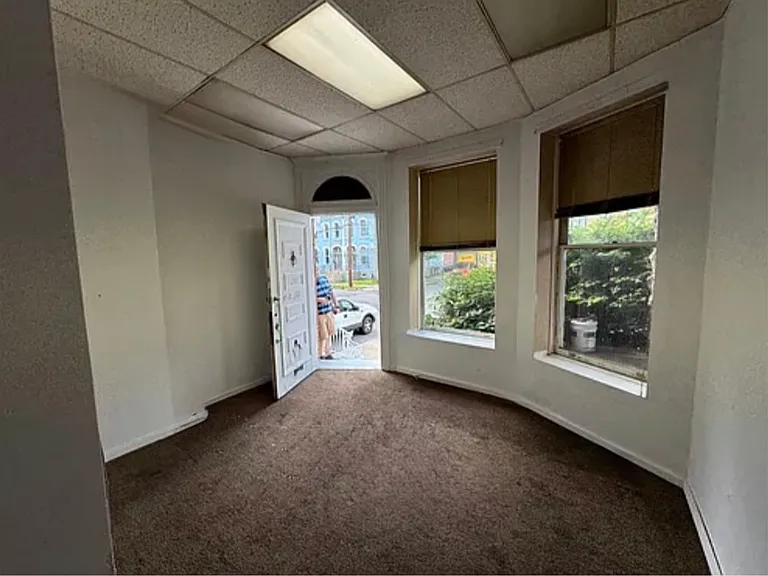 292 S Franklin St #29 — Photo 2