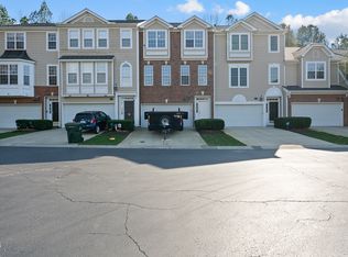 6926 Middleboro Dr, Raleigh, NC 27612