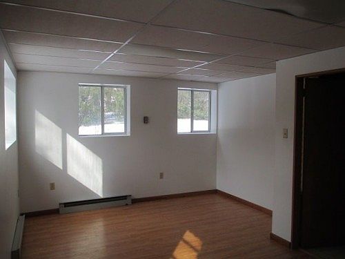 2nd image of 1657 Oxford Cir
