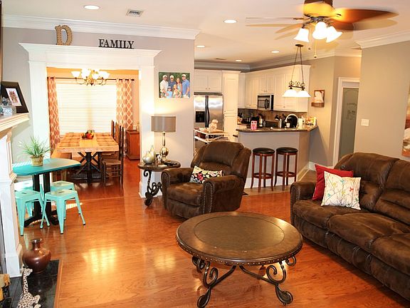 5th image of 154 Autumn Leaf Dr