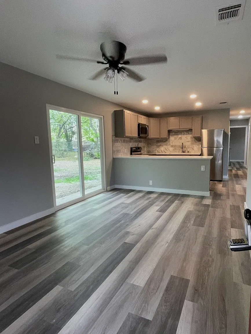 4 bed, 1104 sqft, $1,575 — Photo 4