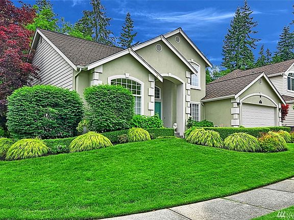 2nd image of 3216 147th Pl SE