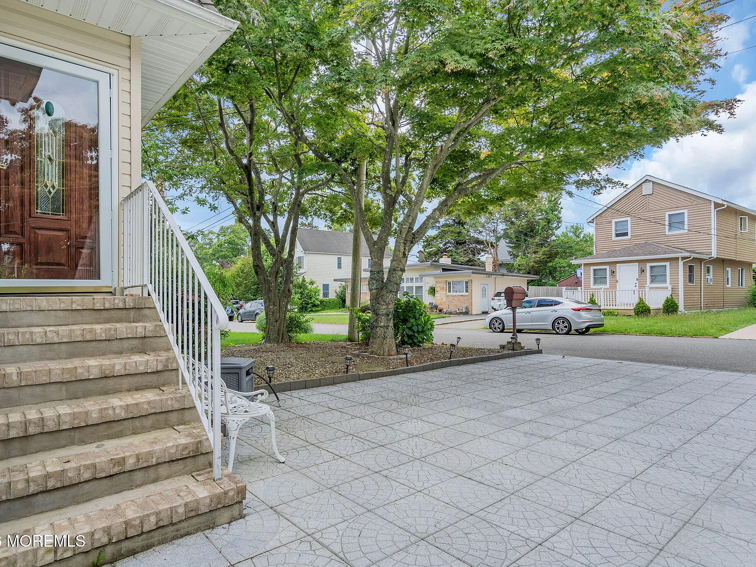 4 bed, 2.5 bath, 2307 sqft, $3,900 — Photo 4