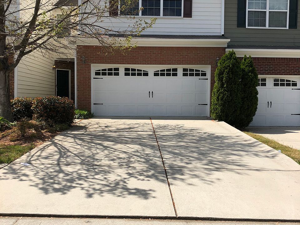 1576 CREEK BEND LANE