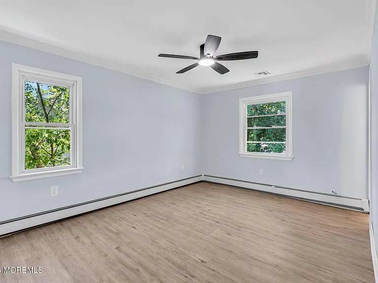 32 Belmont Ave — Photo 21