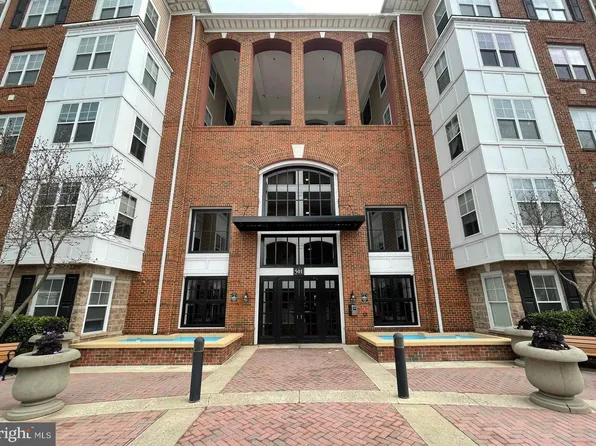 501 Hungerford Dr APT 146, Rockville, MD 20850