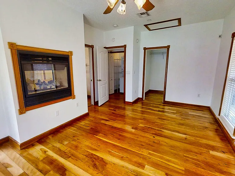 19 James Ave — Photo 7