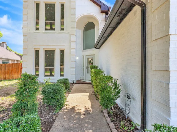 2806 Wandering Oak Dr, Corinth, TX 76208