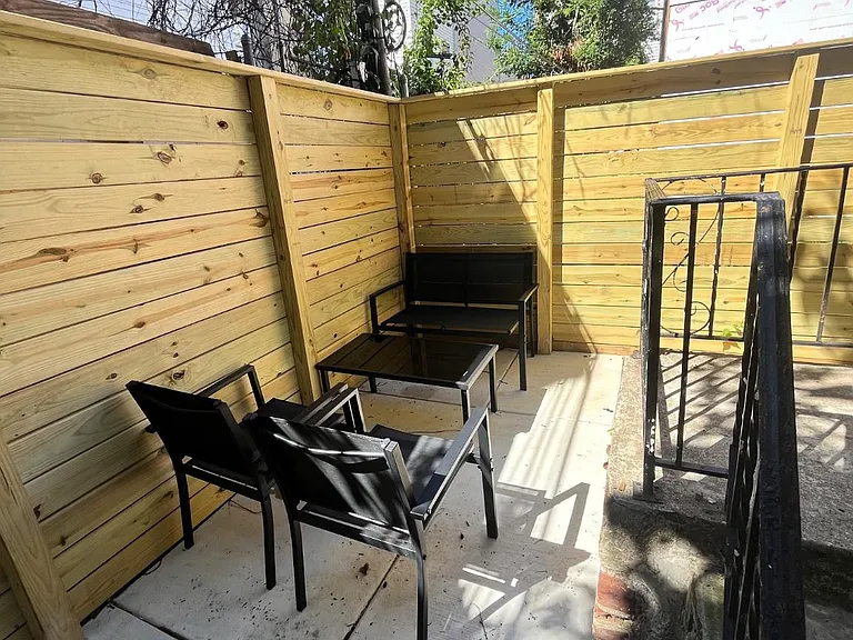 2048 N Darien St — Photo 26