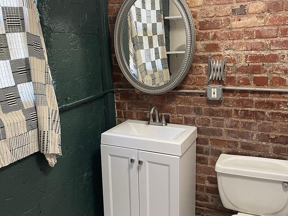 2nd image of 3227 Troost Ave