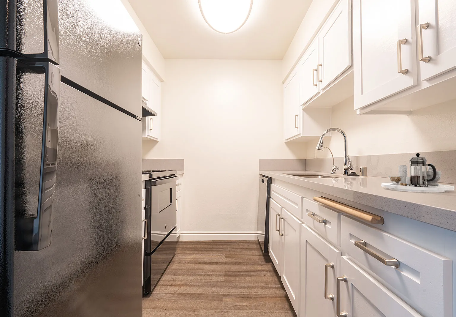 1 bed, 700 sqft, $2,195 — Photo 2