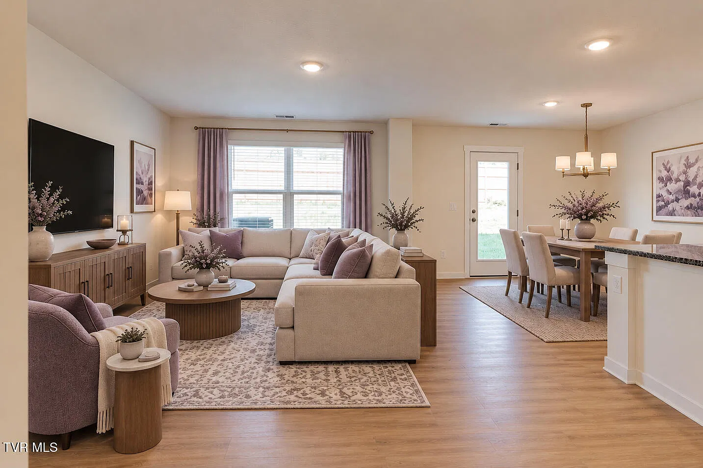 3 bed, 2.5 bath, 1381 sqft, $1,830 — Photo 2