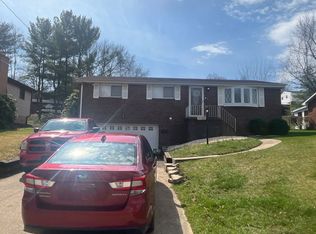 4133 Cambridge Dr, Irwin, PA