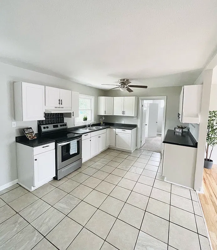 4 bed, 2.0 bath, 1392 sqft, $1,575 — Photo 4