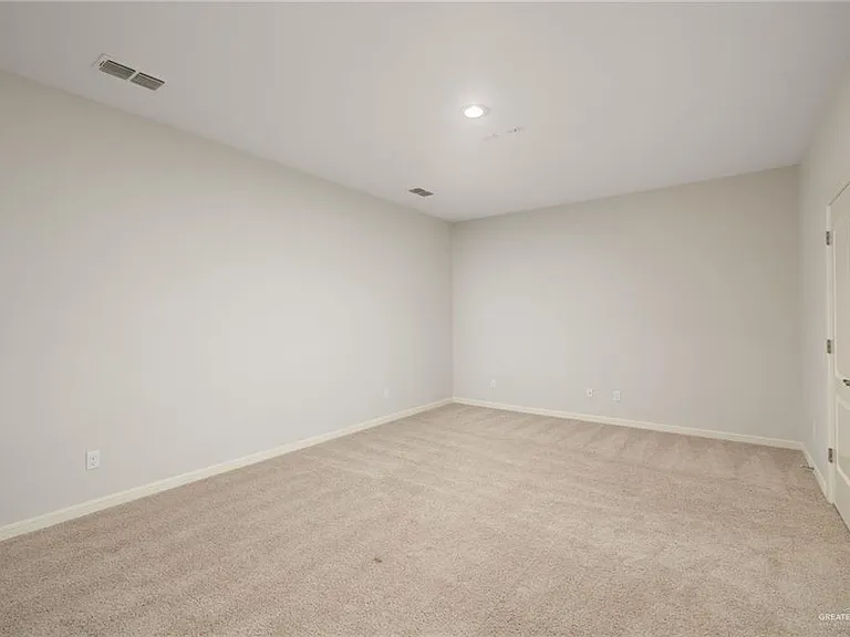 4628 Estancia Pkwy — Photo 26