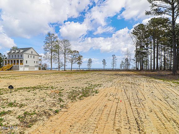 4th image of 121 Cedarwood Drive