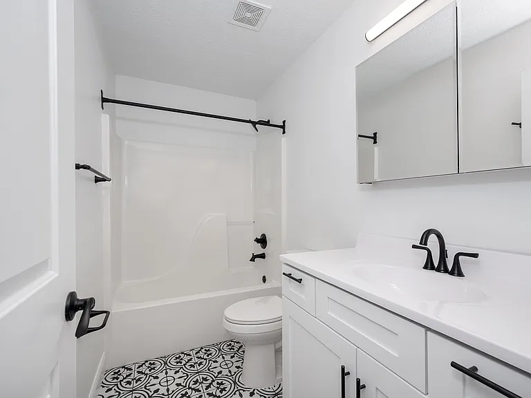 Experience contemporary comfort in this elegantly designed bathroom. Experience contemporary comfort in this elegantly designed bathroom.