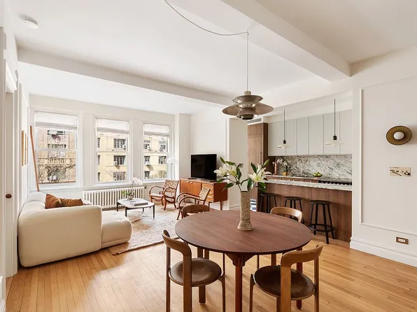 310 W End Ave #4C, New York, NY 10023