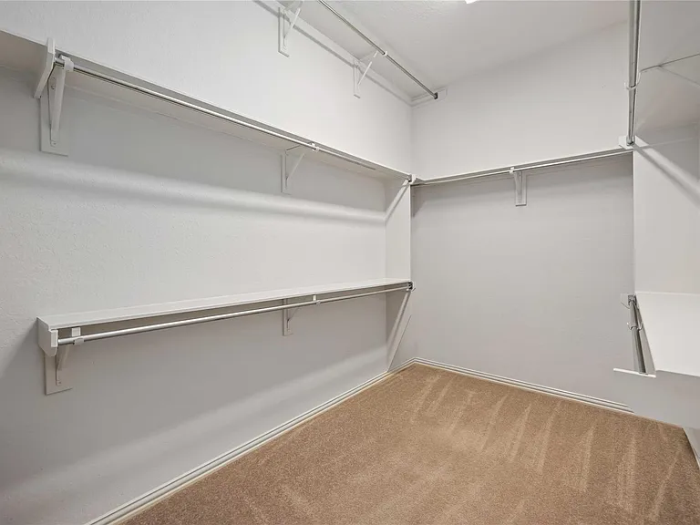 102 W Racing Cloud Ct — Photo 17