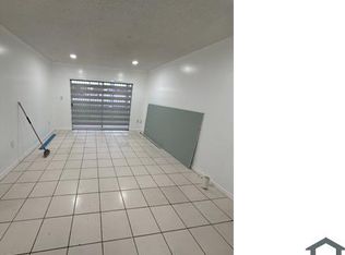 9520 SW 8th St APT 117, Miami, FL 33174